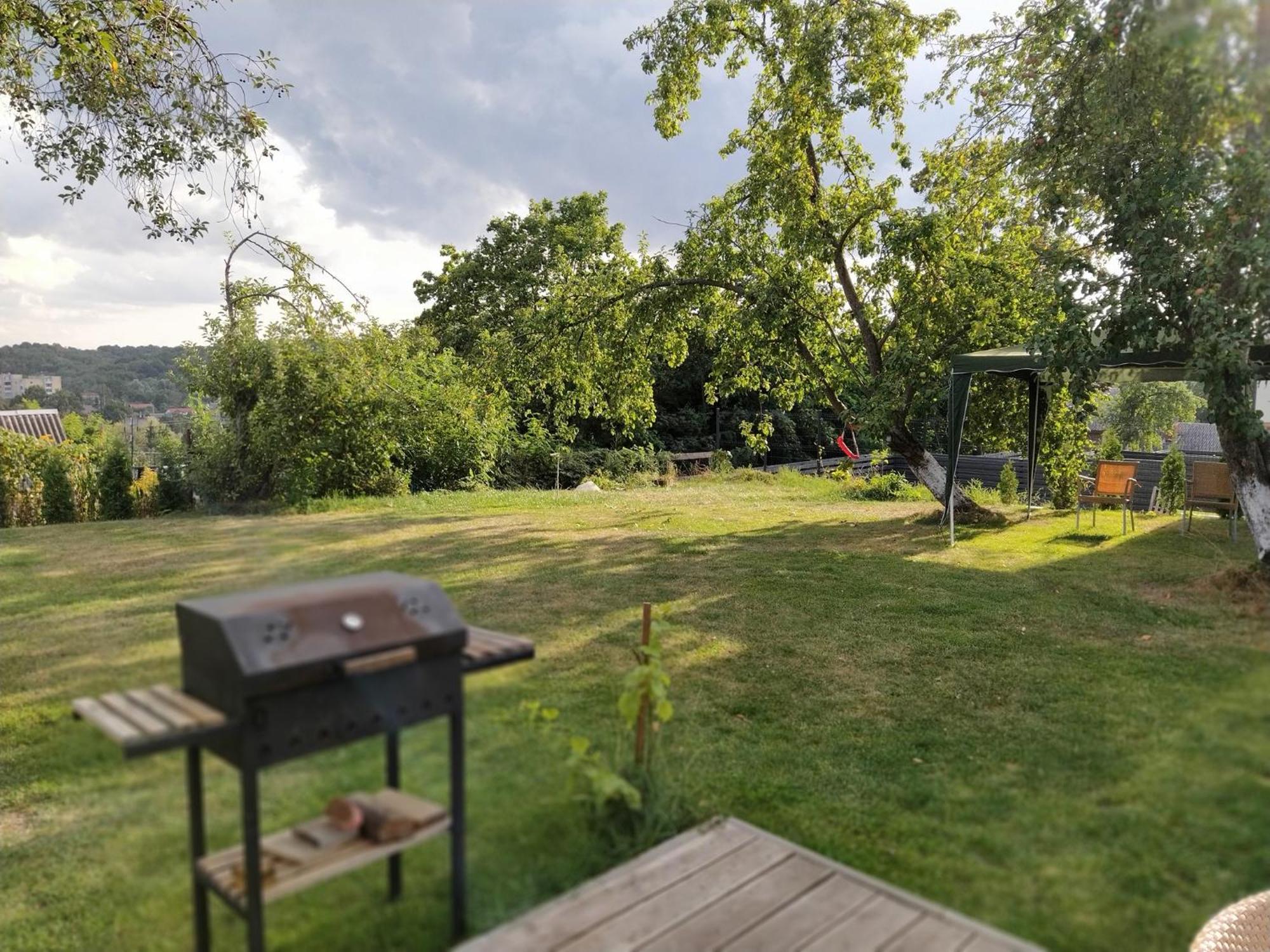 Hillside View House With Garden, Private Parking, Quiet Location - 12 Min To Old Town Anytime, Long Stays Welcome Vilnius Ngoại thất bức ảnh