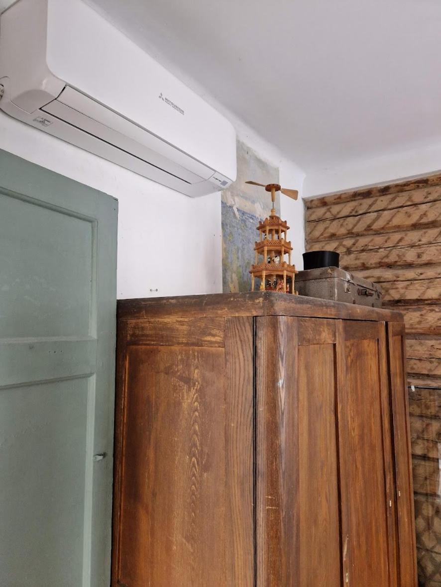 Hillside View House With Garden, Private Parking, Quiet Location - 12 Min To Old Town Anytime, Long Stays Welcome Vilnius Ngoại thất bức ảnh