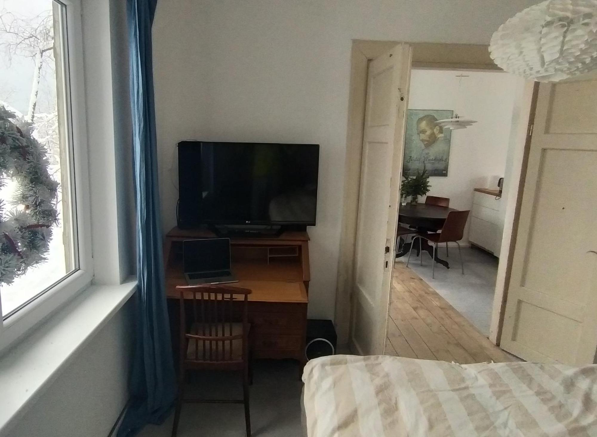 Hillside View House With Garden, Private Parking, Quiet Location - 12 Min To Old Town Anytime, Long Stays Welcome Vilnius Ngoại thất bức ảnh